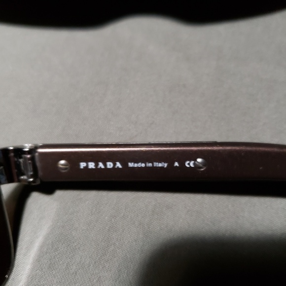 Mens Prada sunglasses - Picture 4 of 4